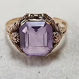 Vinyage Style Gold Tone Purple Ring